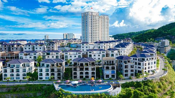 D'LIORO HOTEL & RESORT