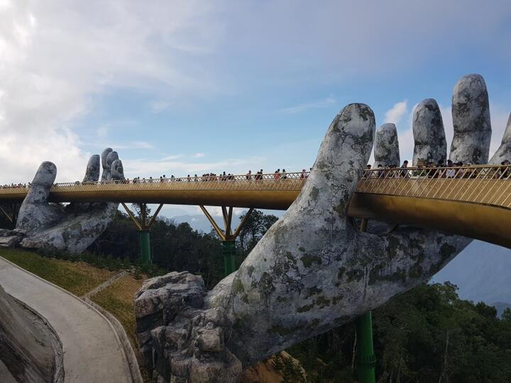 Cầu Vàng