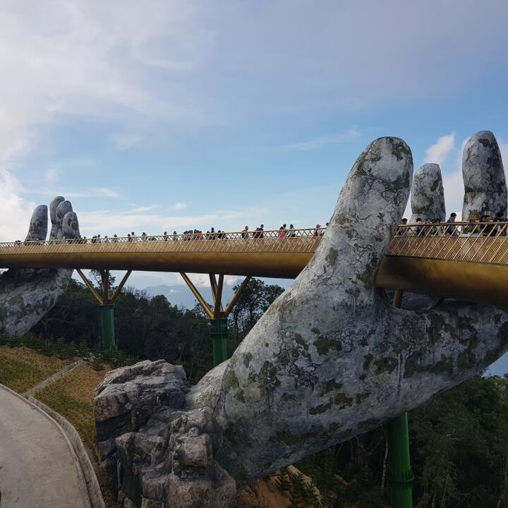 Cầu Vàng